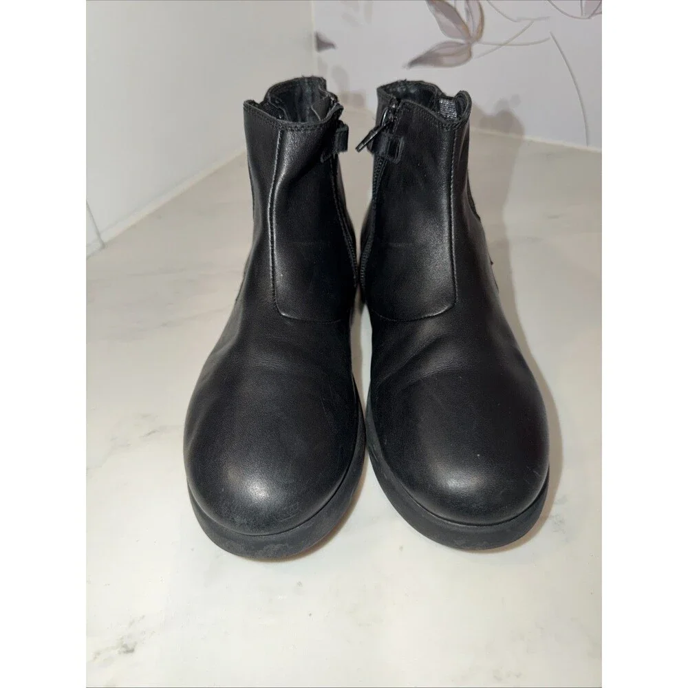 Camper Kids Duet  Chelsea Black Leather Ankle Boots Heart Details Sz 36